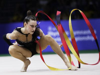 Darja Varfolomeev osvojila Ljubljano, Dori Valant zmaga z žogo