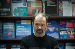 Rozinov roman je duhovita satira s posluhom za žive probleme