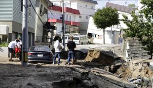 Po tajfunu Japonsko prizadel še potres