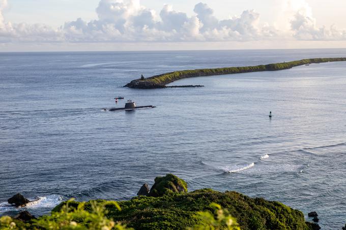 Američani imajo na Guamu tudi vojaško pristanišče Apra. Na fotografiji iz lanskega septembra vidimo južnokorejsko podmornico, ki je zaplula v zaliv Apra. | Foto: Guliverimage/Vladimir Fedorenko