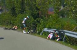 Po hudem padcu na dirki Po Sloveniji dva kolesarja z zlomljeno nogo