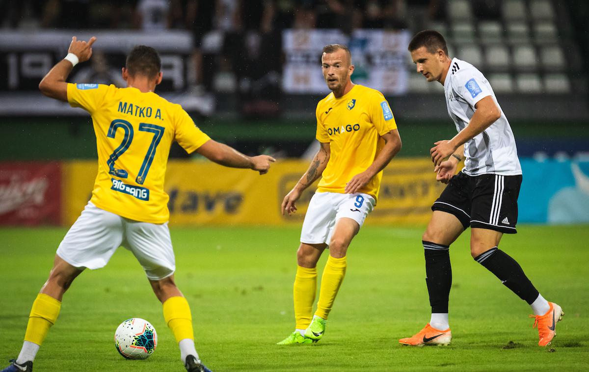 NK Mura, NK Bravo, prva liga Telekom Slovenije | Rumene je okrepil Ante Vrljičak. | Foto Blaž Weindorfer/Sportida