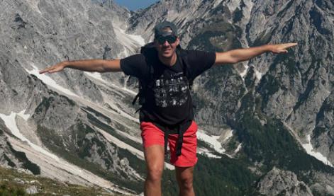 Zlati kapetan uživa v pokoju, zdaj je splezal slaba dva kilometra nad morje