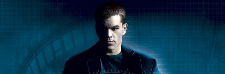 Bourne in Marie živita srečno in mirno življenje v indijski vasici. Ko Jason postane tarča ruskega plačanega morilca in se za las izogne smrti, mora nenadoma zaščititi Marie in oprati svoje ime. | Foto: 