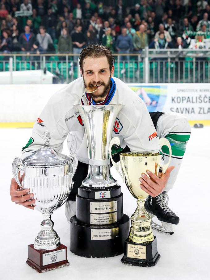 Z Olimpijo, pri kateri je začel in končal igralsko hokejsko pot, se je v sezoni 2018/19 veselil trojne krone. | Foto: Matic Klanšek Velej/Sportida