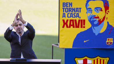 V Barceloni završalo od navdušenja: Xavi podpisal pogodbo