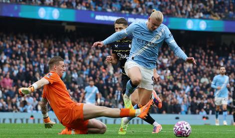Chelsea in City zanesljiva, Bijol s klopi gledal nov poraz Leedsa