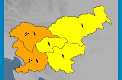 Pred nami potencialno nevarna vremenska situacija: Spremljajte radarsko sliko in opozorila!
