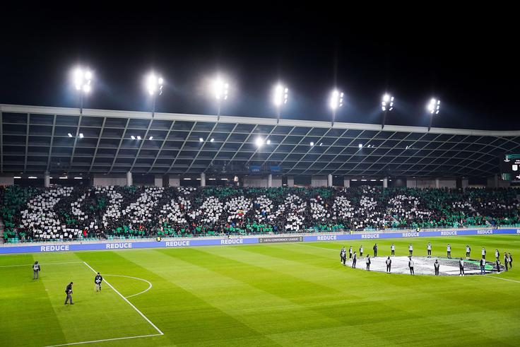 Direktor Igor Barišić je pred nekaj meseci Olimpijo opisal kot tretji najmočnejši klub v regiji – se pravi takoj za zagrebškim Dinamom in beograjsko Crveno zvezdo, ki sta v tej sezoni osvajala točke v ligi prvakov. Zmaji so sicer v Evropi v play-offu za osmino konferenčne lige izpadli proti Borcu iz Banjaluke. "Kar zadeva Borca, smo vendarle igrali s prvakom Bosne in Hercegovine, ki se v svoji državi poteguje za naslov tudi letos. Vseeno smo dokazali, da Olimpija spada med največje klube v regiji. Tam je bila, če vprašate mene, že od nekdaj." | Foto: Filip Barbalić