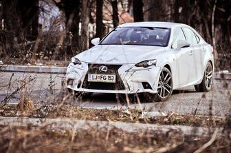 Lexus IS 300h F-sport