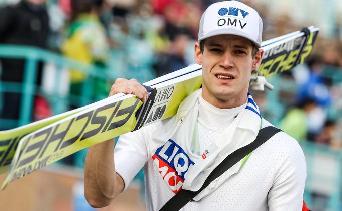 Trener Alexander Stöckl ceni njegovo vztrajnost, čeprav je preživljal težke trenutke. | Foto: Vid Ponikvar