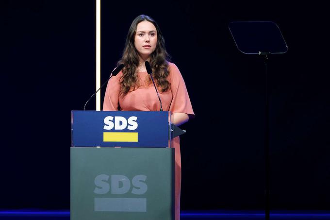 Simona Purkat je nova predsednica podmladka SDS. | Foto: STA/Katja Kodba
