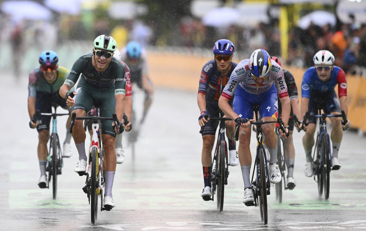 Jonathan Milan | Jonathan Milan je zmagovalec 17. etape 112. Toura, s to se je utrdil v vodstvu seštevka za zeleno majico, zdaj ima pred Tadejem Pogačarjem 72 točk prednosti.  | Foto Guliverimage