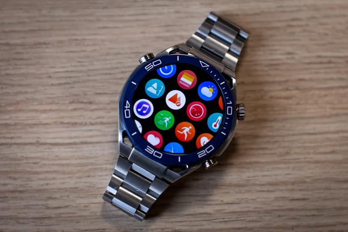Znana podoba Huaweievih pametnih ur je obogatena z ikonami za nove funkcije, predvsem potapljanja. | Foto: Gaja Hanuna