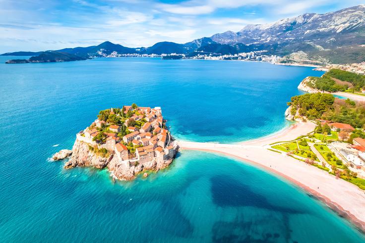 Na platformi Booking.com so lani opozorili, da beležijo astronomski porast števila goljufij, povezanih z lažnimi ponudniki prenočišč in rezervacijami počitnic. | Foto: Shutterstock