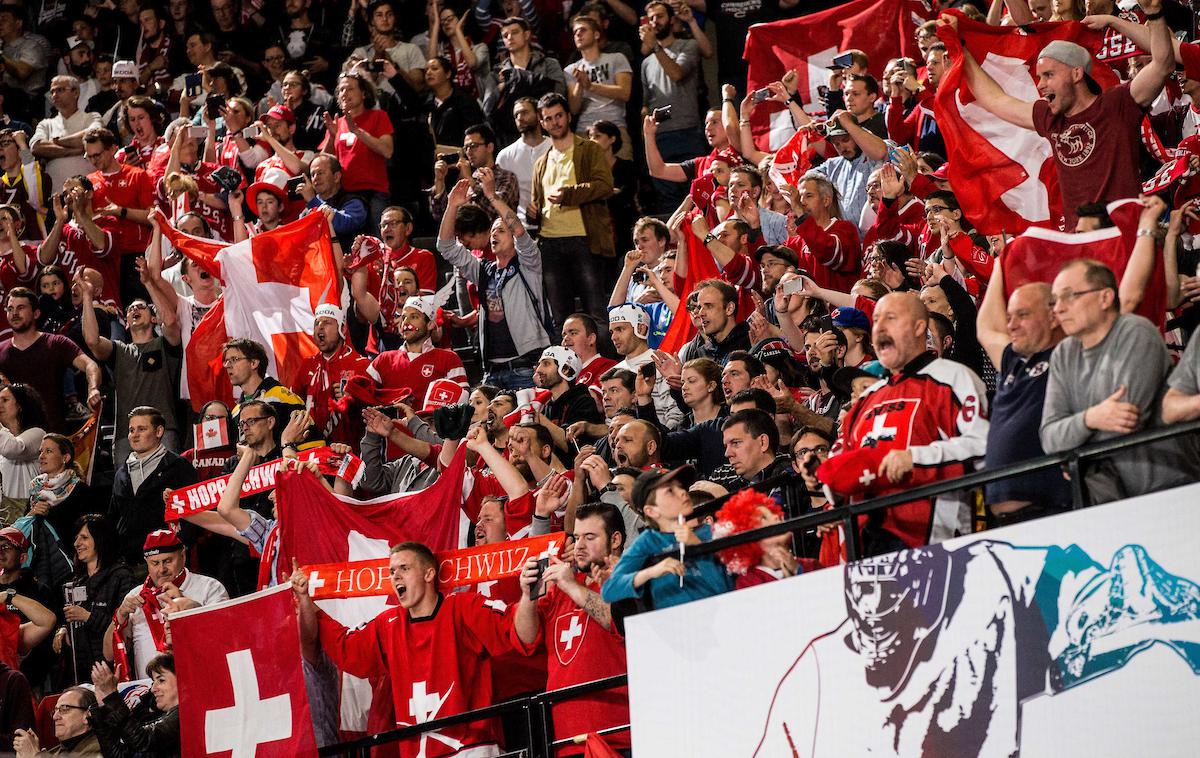 Švica hokej | Švica, ki je letos ostala brez hokejskega svetovnega prvenstva, prihodnje leto ne bo gostila SP. | Foto Vid Ponikvar
