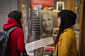 Alice Munro se ne bo udeležila podelitve Nobelove nagrade