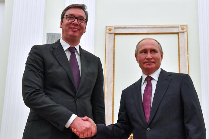 Aleksandar Vučić, Vladimir Putin | Aleksandar Vučić in Vladimir Putin ohranjata prijateljski odnos. | Foto Reuters