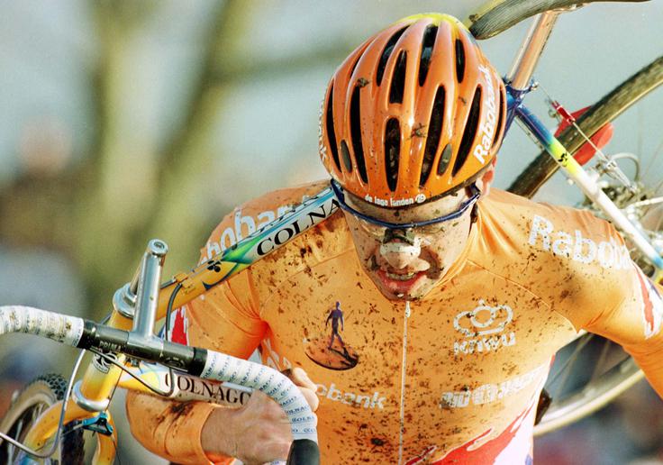 Adri van der Poel se je izgovarjal na golobjo mesno pito.  | Foto: Reuters