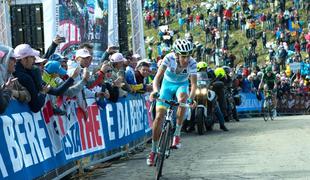 Contador ostaja v rdečem, etapo dobil Italijan, konec za Quintano (video)
