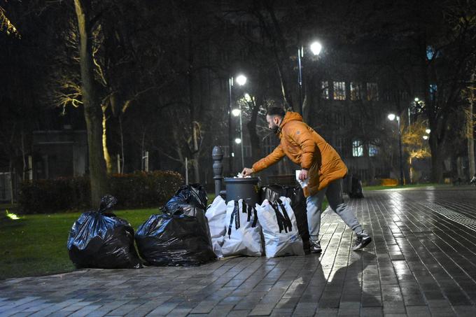 Protestniki so po shodu sami pospravili ulice.  | Foto: Pixsell