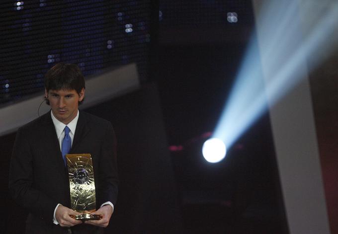 Zadnji nogometaš leta po izboru Fife pred združitvijo je bil leta 2009 Lionel Messi. | Foto: Reuters