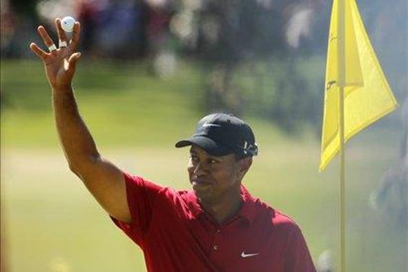 Tiger Woods se je prijavil na še dva turnirja