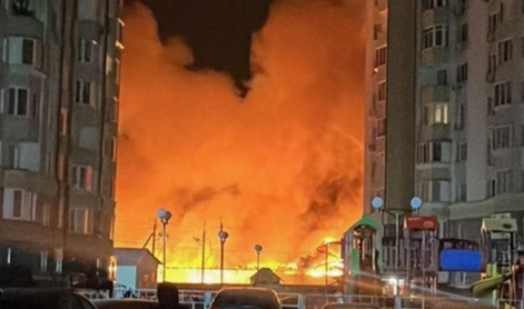 Rusija ignorira mirovna prizadevanja: udarili so ponoči