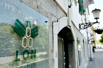 Armenski kapital za prevzem Hranilnice Lon