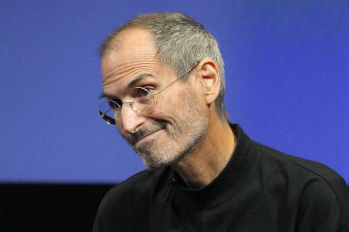 Steve Jobs | Zdravniki so po Jobsovi smrti opozorili, da je imel tehnološki vizionar edino obliko raka trebušne slinavke, ki jo je mogoče zdraviti, a se je raje odločil za alternativne oblike zdravljenja in sodobni medicini začel zaupati šele, ko je bilo že prepozno. | Foto Apple