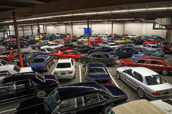 V celotni kolekciji je več kot 140 avtomobilov. | Foto: RM Sotheby's