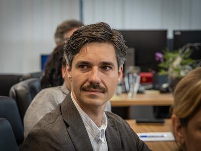 Mesec: Ne bom pustil, da me z lažnimi obtožbami spravijo ob živce