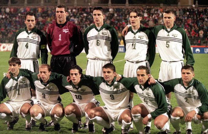 Slovenska nogometna reprezentanca je prvič zaigrala na velikem tekmovanju leta 2000. | Foto: Reuters