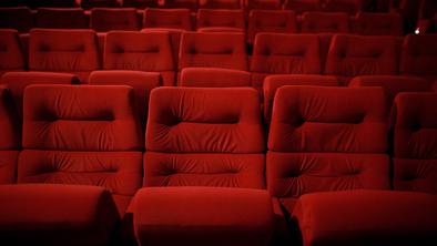 Nazaj v kino: že zdaj v "drive-in", prihodnji teden tudi v nekatere dvorane