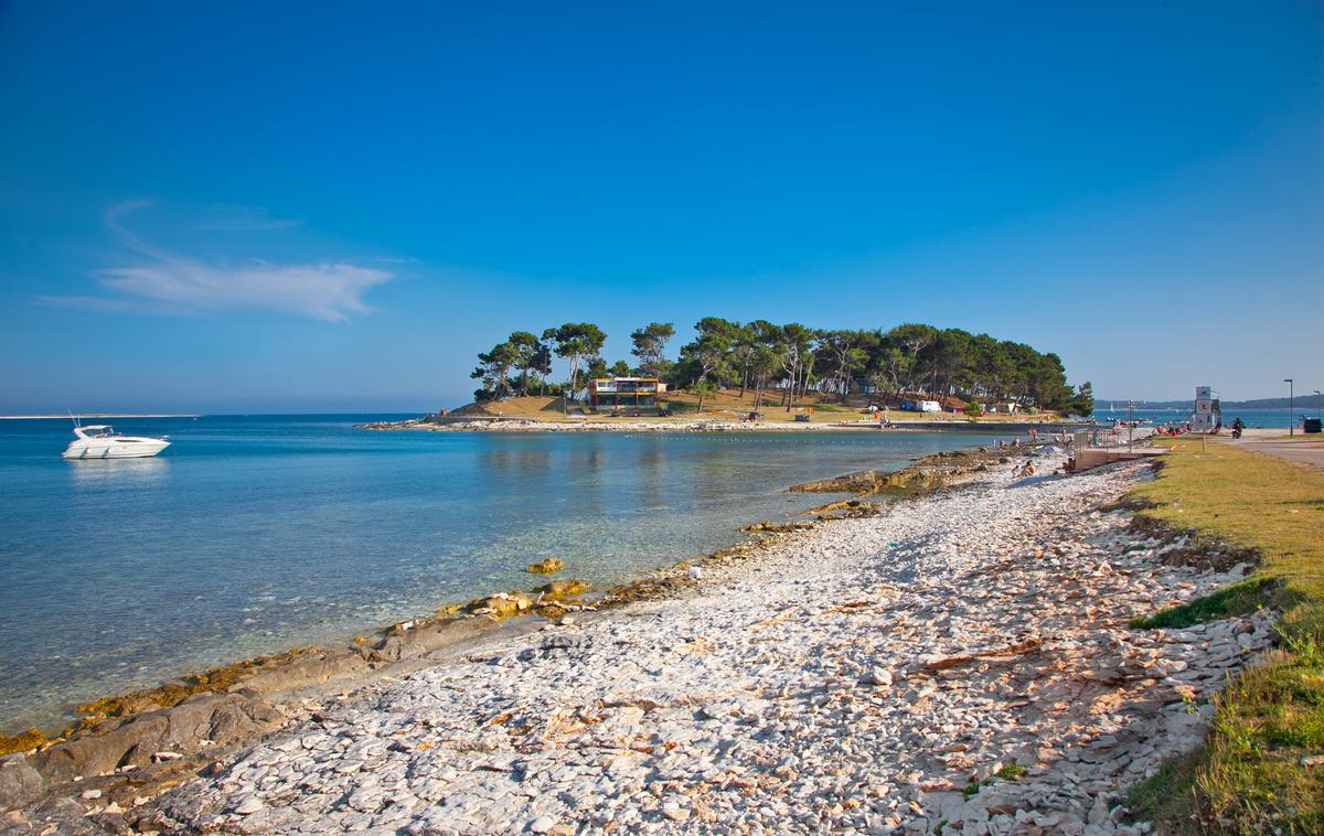 Medulin, plaža, hrvaška, Istra | Deklica je umrla v apartmaju v Medulinu.  | Foto Shutterstock