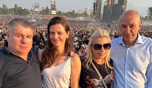 Zgražanje ob udeležbi na koncertu: "Domoljubni Janez je dal jasno sporočilo."