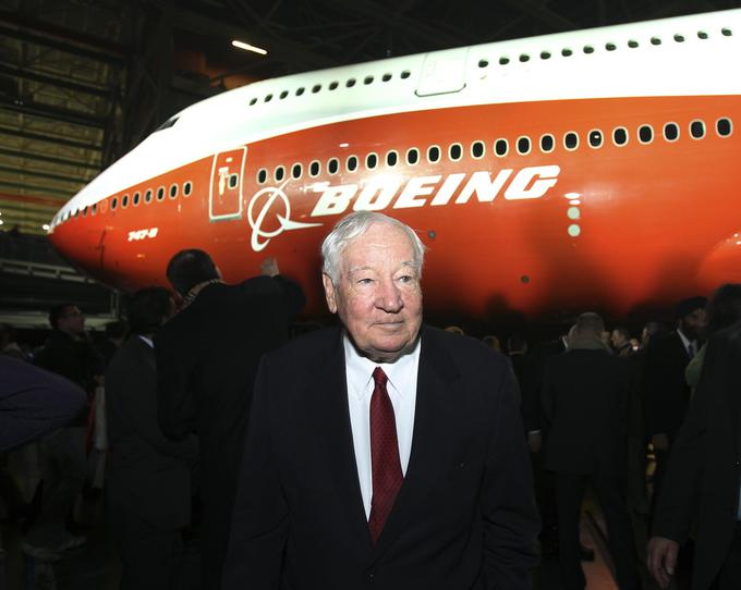 Joe Sutter je nekdanji vodja razvojnega programa verjetno najbolj znanega ter enega največjih in najuspešnejših potniških letala na svetu, boeinga 747. Ohranjal je stike s Slovenijo in vedno poudarjal, da se ima za Slovenca.  | Foto: 