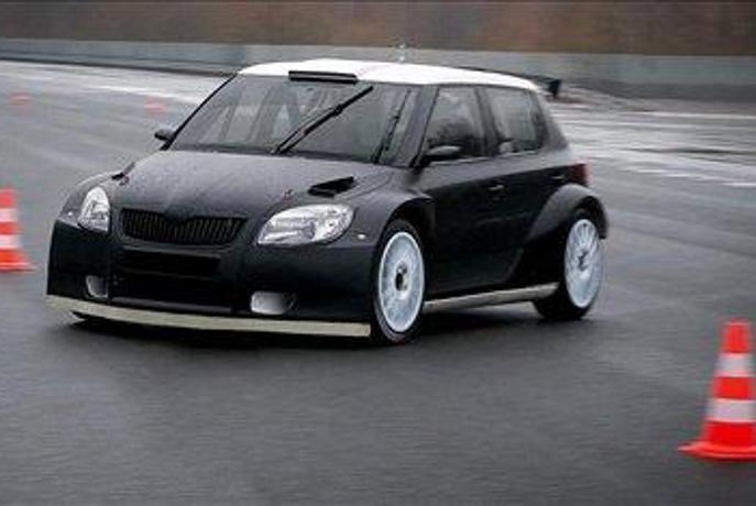Škoda testira dirkalno fabio
