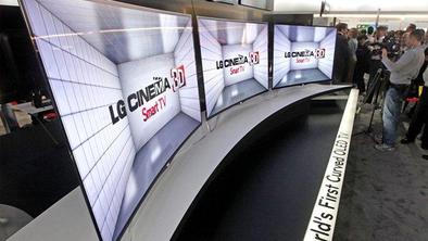 Na Samsungove upogljive zaslone bomo še malo počakali