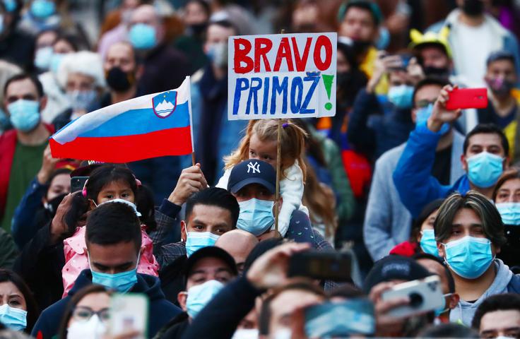 Tudi v španski prestolnici so Rogliča pozdravili neutrudni slovenski navijači. | Foto: Reuters