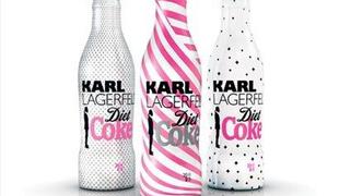 Modne stekleničke kokakole izpod rok Lagerfelda