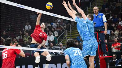 Slovenski odbojkarji do prepričljive zmage nad Čilom za uvod SP