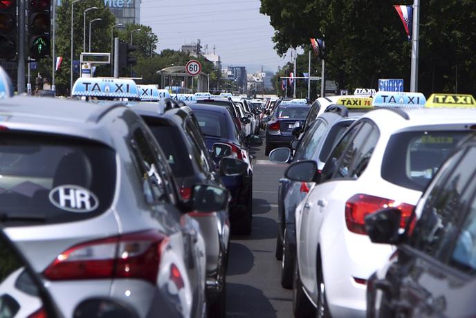 Previdno, če na Hrvaškem naročite taksi