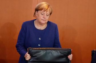 V Hessnu upad podpore stranki Angele Merkel in socialdemokratom