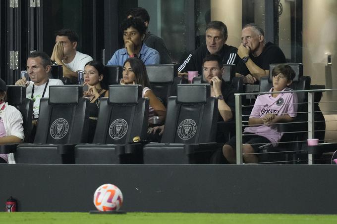 Messi ni mogel biti zadovoljen s predstavo soigralcev, ki so po prvem polčasu zaostajali že z 0:2. | Foto: Guliverimage