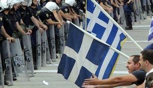 Grška policija s solzivcem nad protestnike