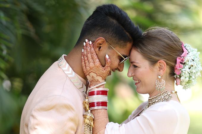 Poroka v Indiji je vključevala tudi slovensko šrango, ki sta jo prilagodila indijskim običajem. | Foto: Films & Feels