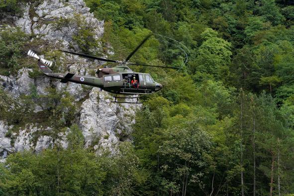 Tragedija: v gorah se je smrtno ponesrečil bohinjski župnik