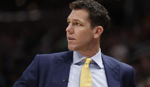 Walton iz Los Angelesa v Sacramento