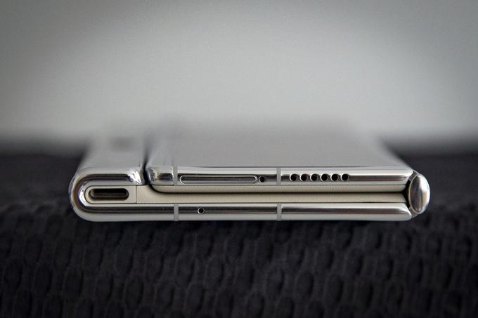 Pregibni telefon Huawei Mate Xs2 je nedvomno privlačna in avantgardna mobilna naprava. | Foto: Ana Kovač